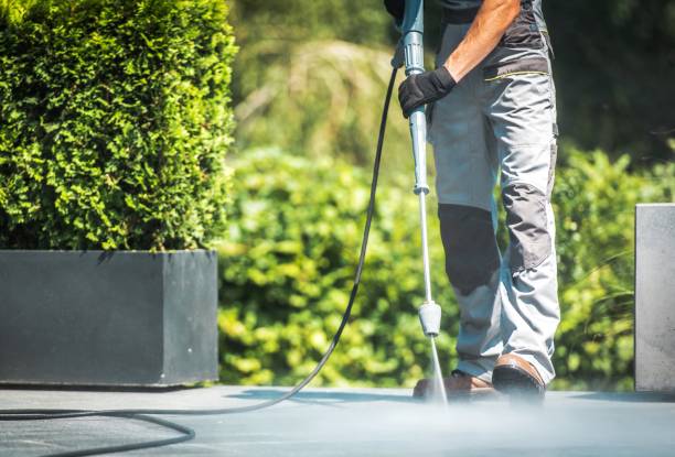 Best Pool Deck Cleaning  in La Puebla, NM